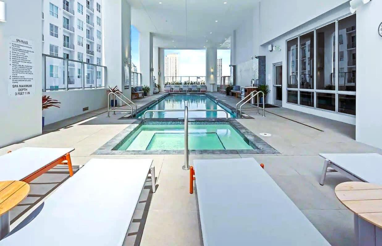 Апартаменти Heart Of Downtown Miami Studio Pool & Gym Екстер'єр фото