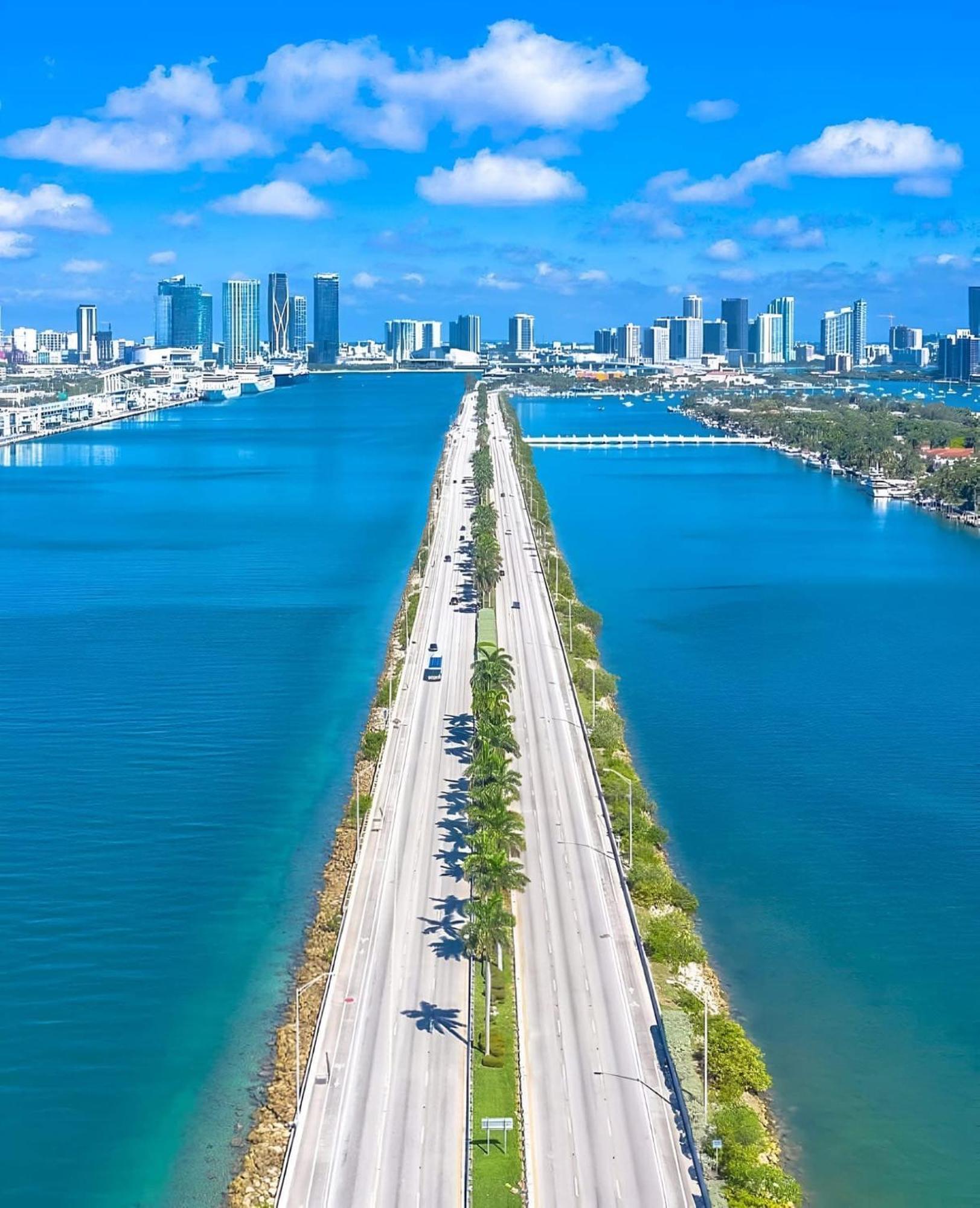 Апартаменти Heart Of Downtown Miami Studio Pool & Gym Екстер'єр фото